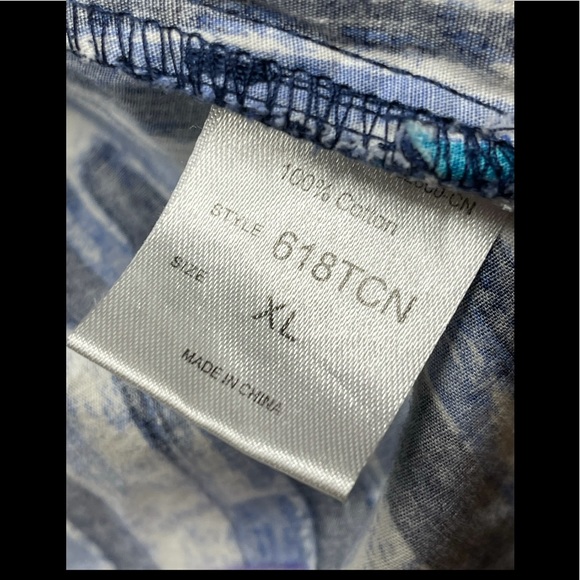 Scrubs, Scrub top, White Cross Blue/White, Short Sleeve Size XL - Picture 6 of 14